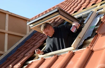 Pose de fenêtres de toit Velux à Bourdeau